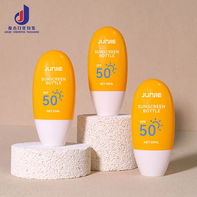 Bouteille à comprimer ronde et plate contenant 50 ml de crème solaire Cosmétique avec collier en PE et bouchon à vis blanc